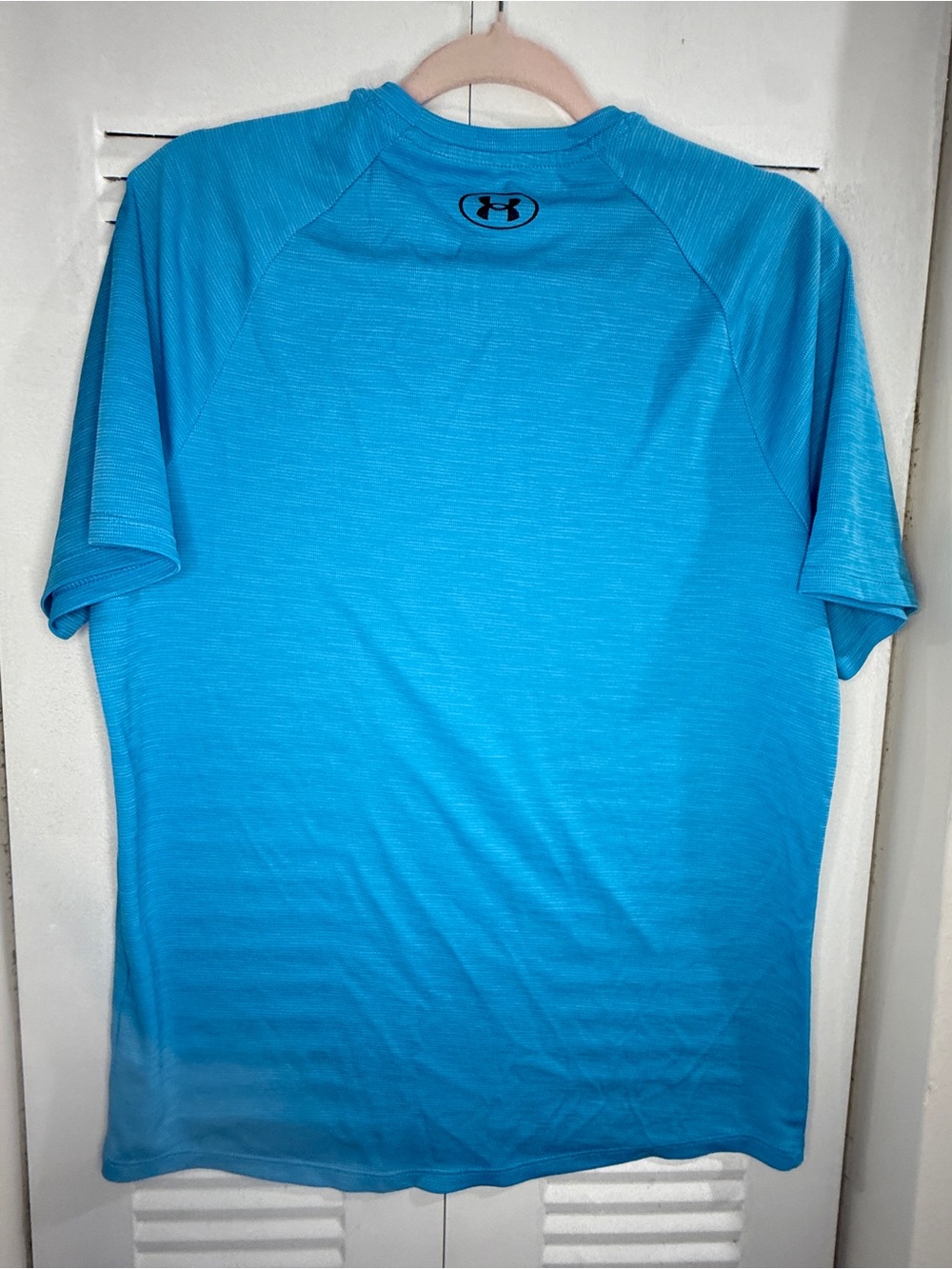 Under Armour Men’s Turquoise Performance Tee - Picture 3 of 3
